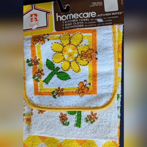 Vintage Other - NWT Vintage Kitchen Towel, Washcloth, Hot Pad Set